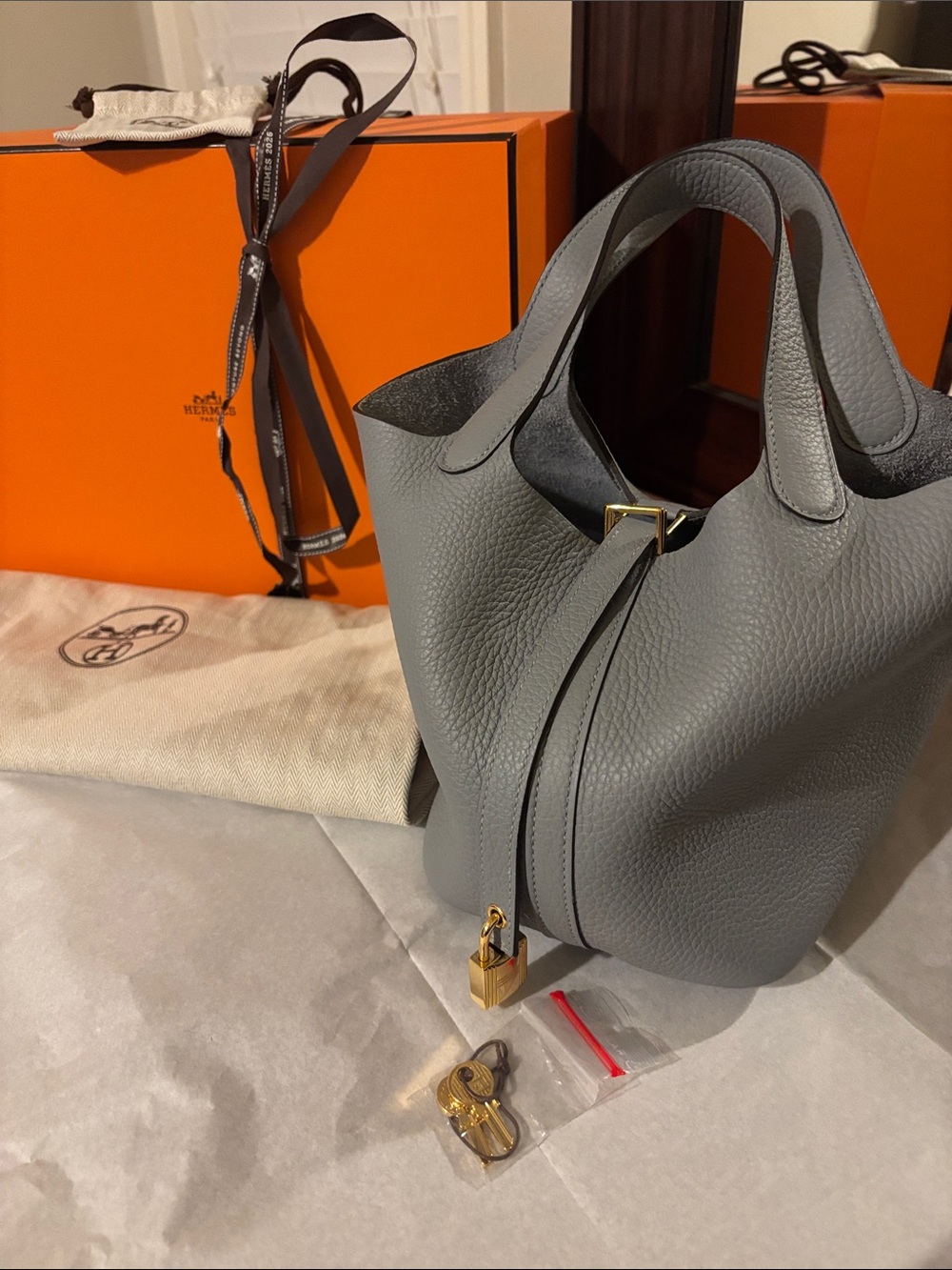 Beautiful Gris Pantin Hermes Picotin 18 with Gold Hardware!! Great condition!!
